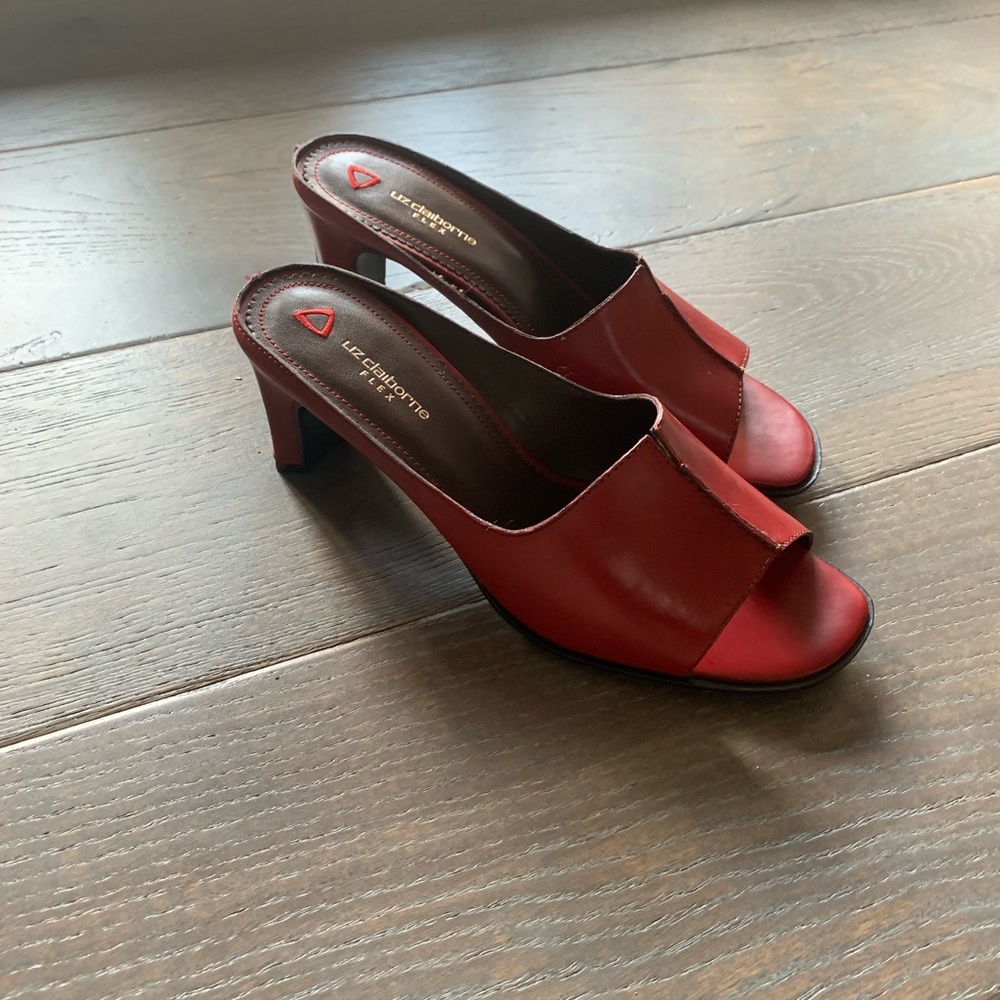 NWOT - Liz Claiborne Ladies sandals